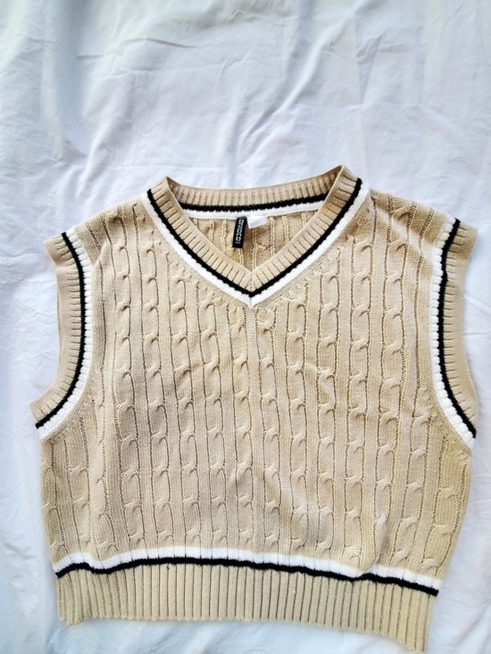 H&M Divided Cable-Knit Sweater Vest Cream XL